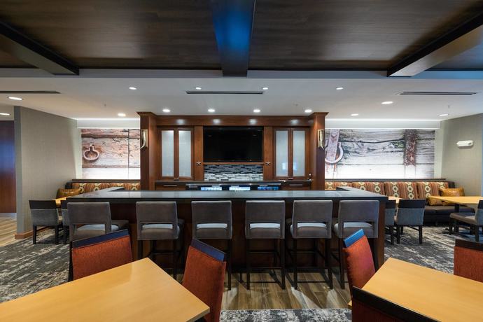 Imagen del bar/restaurante del Hotel Fairfield Inn & Suites By Marriott Lubbock Southwest. Foto 10