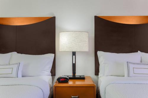 Imagen de la habitación del Hotel Fairfield Inn & Suites By Marriott Mahwah. Foto 19