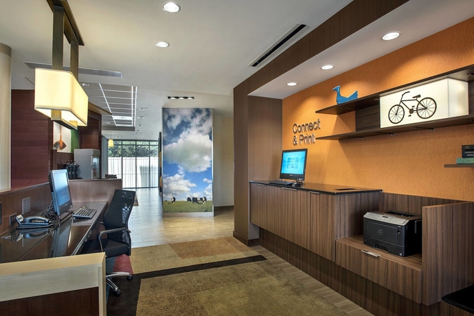 Imagen de los interiores del Hotel Fairfield Inn & Suites By Marriott New Castle. Foto 16