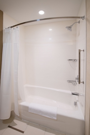 Imagen de la habitación del Hotel Fairfield Inn & Suites By Marriott Panama City Beach. Foto 14