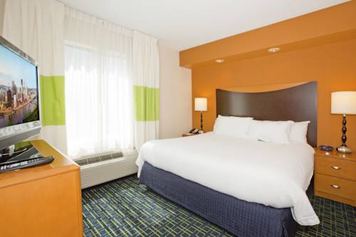 Imagen de la habitación del Hotel Fairfield Inn & Suites By Marriott Pittsburgh New Stanton. Foto 4