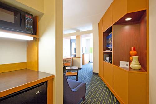 Imagen de la habitación del Hotel Fairfield Inn & Suites By Marriott Pittsburgh New Stanton. Foto 6