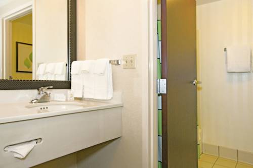 Imagen de la habitación del Hotel Fairfield Inn & Suites By Marriott Pittsburgh New Stanton. Foto 10