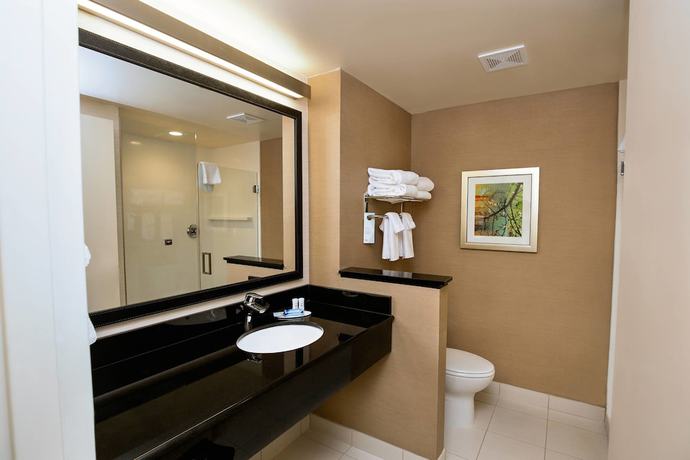 Imagen de la habitación del Hotel Fairfield Inn & Suites By Marriott Richmond Midlot. Foto 17