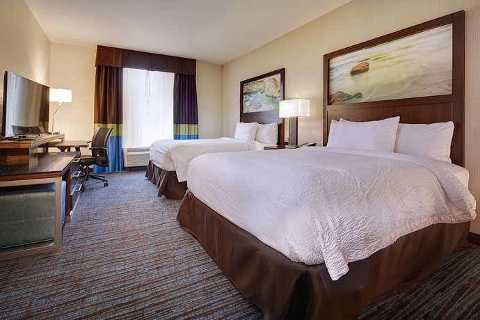 Imagen de la habitación del Hotel Fairfield Inn & Suites By Marriott San Diego Carls. Foto 12