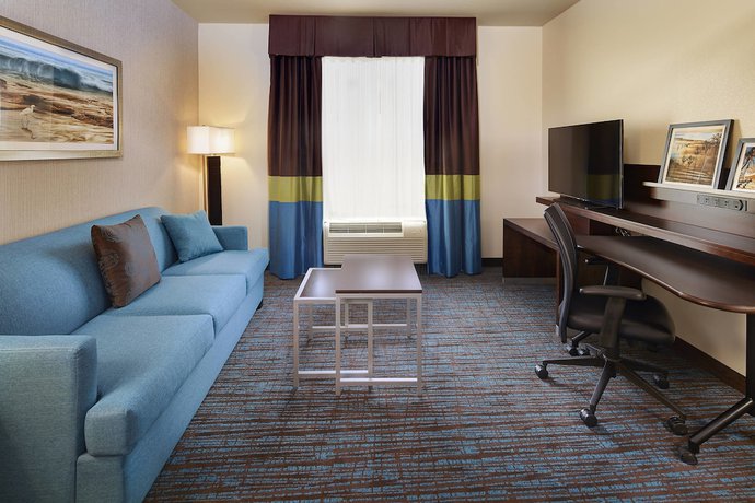 Imagen de la habitación del Hotel Fairfield Inn & Suites By Marriott San Diego Carls. Foto 13
