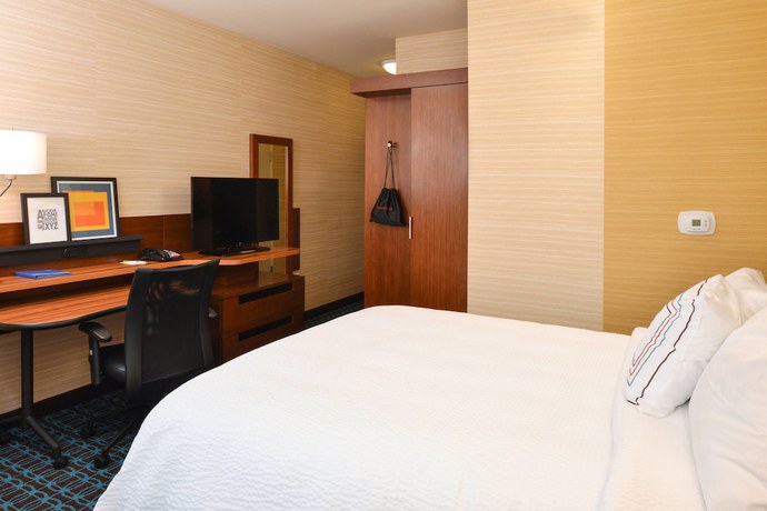 Imagen de la habitación del Hotel Fairfield Inn & Suites By Marriott Santa Cruz. Foto 13