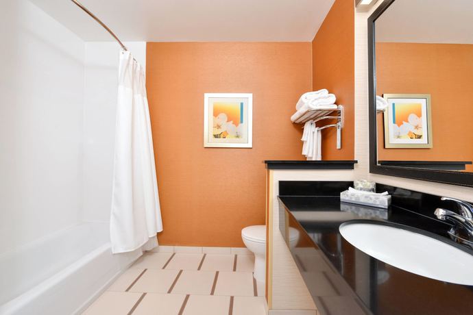 Imagen de la habitación del Hotel Fairfield Inn & Suites By Marriott Santa Cruz. Foto 16