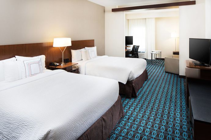 Imagen de la habitación del Hotel Fairfield Inn & Suites By Marriott Savannah Downtown/Historic District. Foto 9