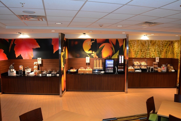 Imagen del bar/restaurante del Hotel Fairfield Inn & Suites By Marriott Somerset. Foto 9