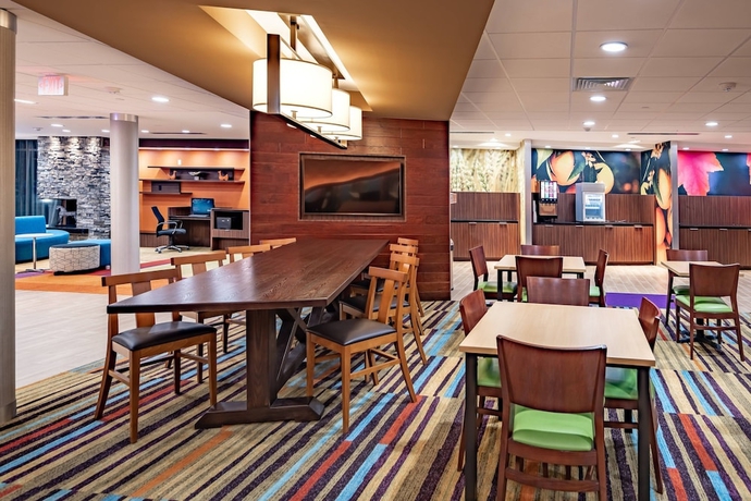 Imagen del bar/restaurante del Hotel Fairfield Inn & Suites By Marriott Terrell. Foto 3