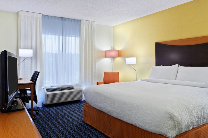 Imagen de la habitación del Hotel Fairfield Inn & Suites Charlotte Arrowood. Foto 7