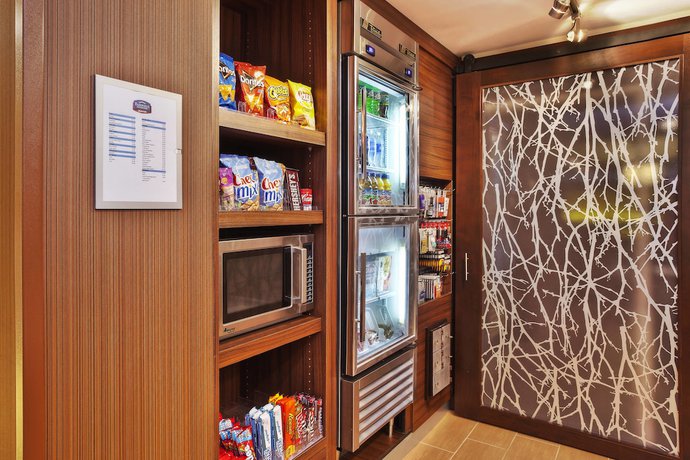 Imagen del bar/restaurante del Hotel Fairfield Inn & Suites Chicago Southeast/hammond. Foto 4