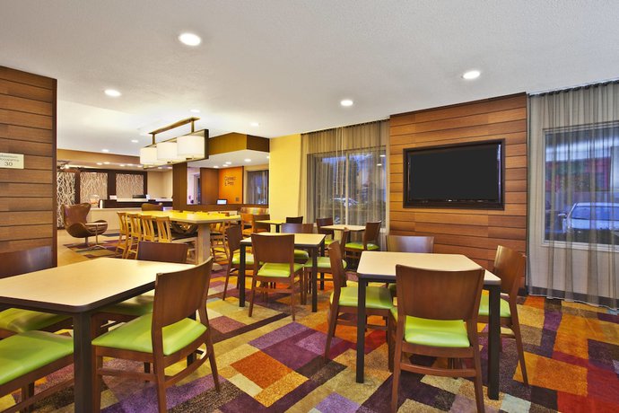Imagen de los interiores del Hotel Fairfield Inn & Suites Chicago Southeast/hammond. Foto 13