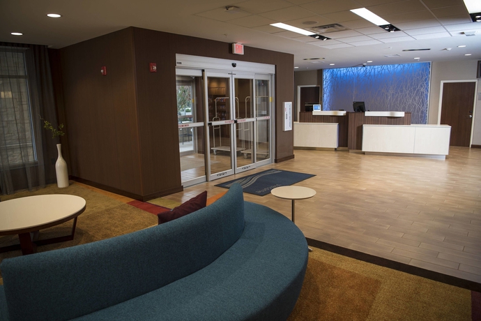 Imagen de los interiores del Hotel Fairfield Inn & Suites Cincinnati Uptown/University Area. Foto 15