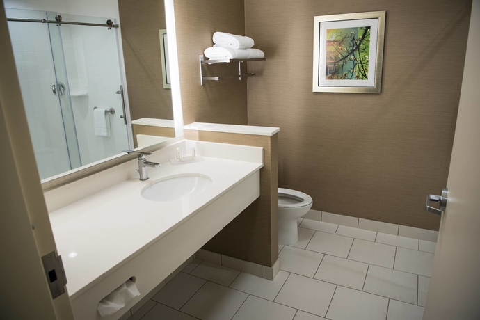 Imagen de la habitación del Hotel Fairfield Inn & Suites Cincinnati Uptown/University Area. Foto 11