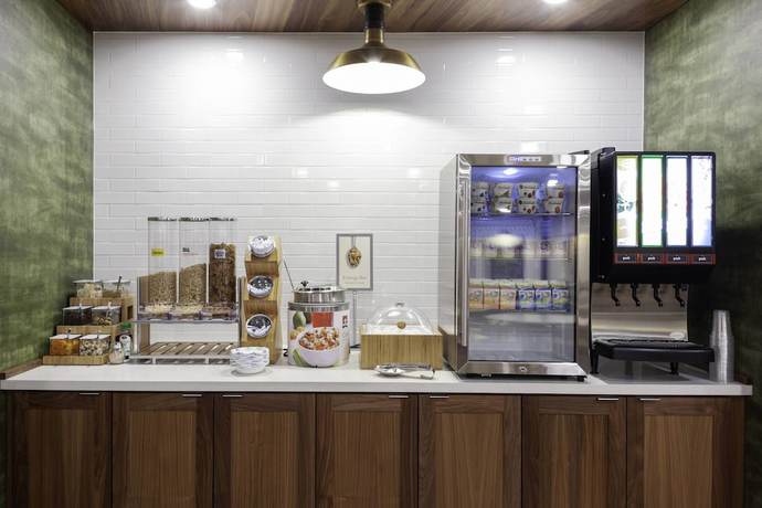 Imagen del bar/restaurante del Hotel Fairfield Inn & Suites Fort Morgan. Foto 6