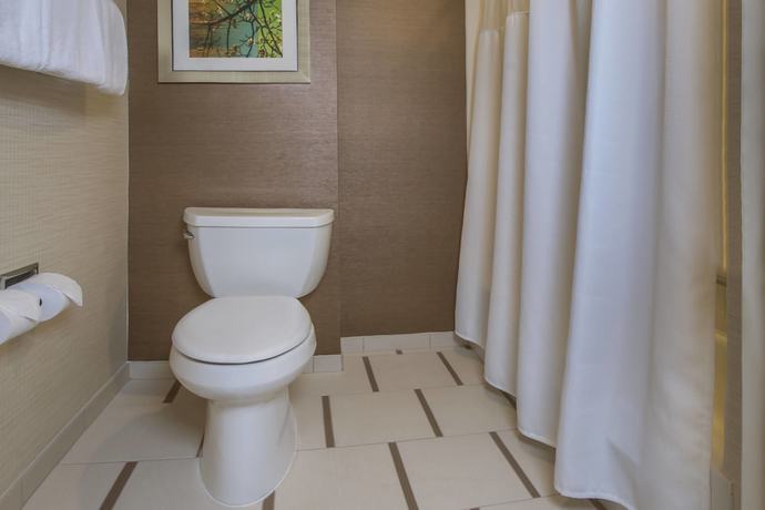 Imagen de la habitación del Hotel Fairfield Inn & Suites Frederick. Foto 6