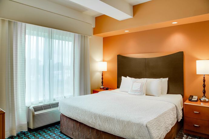 Imagen de la habitación del Hotel Fairfield Inn & Suites Lake City. Foto 3