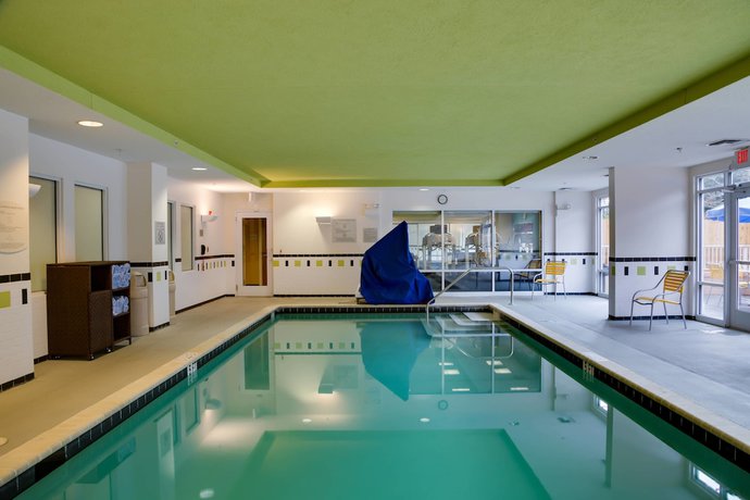 Imagen de la piscina del Hotel Fairfield Inn & Suites Lake City. Foto 12