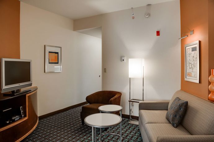 Imagen de la habitación del Hotel Fairfield Inn & Suites Lake City. Foto 6