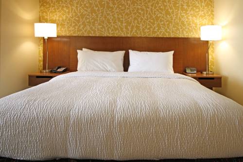 Imagen de la habitación del Hotel Fairfield Inn & Suites London. Foto 1