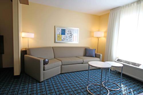 Imagen de la habitación del Hotel Fairfield Inn & Suites London. Foto 4