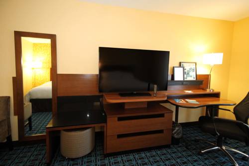 Imagen de la habitación del Hotel Fairfield Inn & Suites London. Foto 6