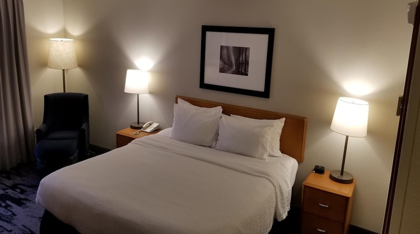 Imagen de la habitación del Hotel Fairfield Inn & Suites Mount Vernon Rend Lake. Foto 2