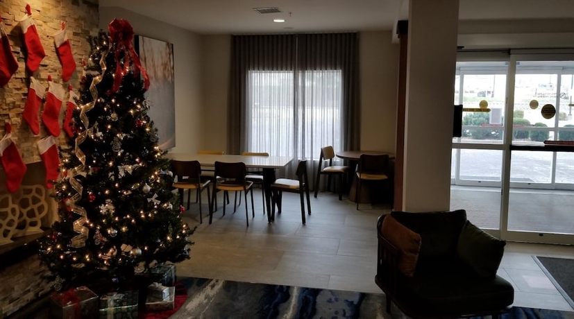 Imagen de los interiores del Hotel Fairfield Inn & Suites Mount Vernon Rend Lake. Foto 18