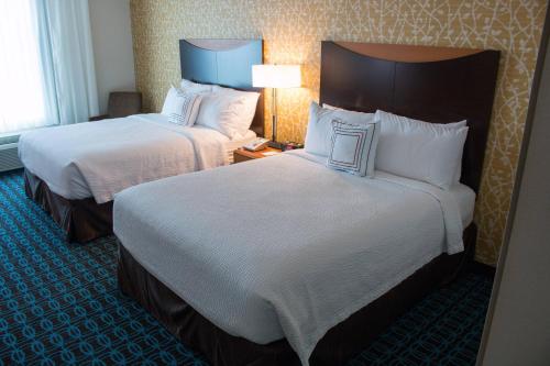 Imagen de la habitación del Hotel Fairfield Inn & Suites Oakland Hayward. Foto 11
