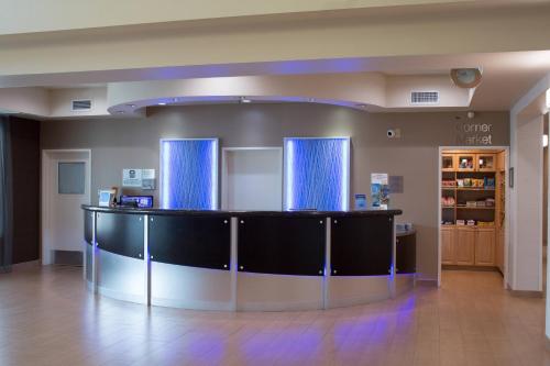 Imagen general del Hotel Fairfield Inn & Suites Oakland Hayward. Foto 2