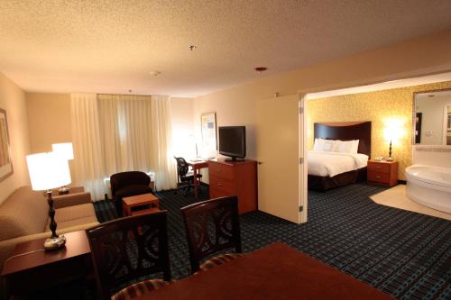 Imagen general del Hotel Fairfield Inn & Suites Oakland Hayward. Foto 6