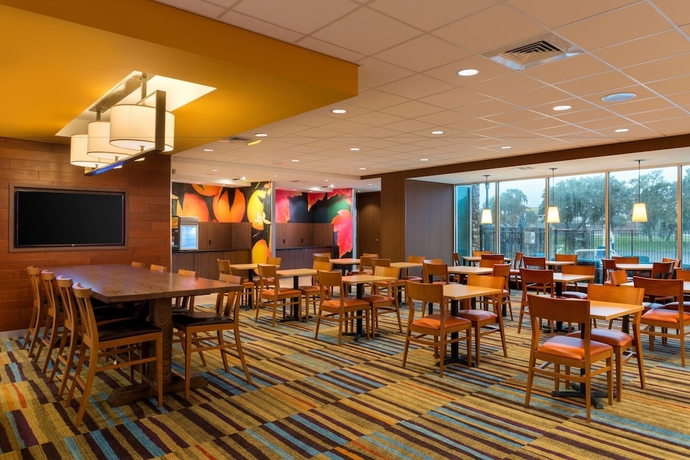 Imagen de los interiores del Hotel Fairfield Inn & Suites Orlando East/UCF Area. Foto 17
