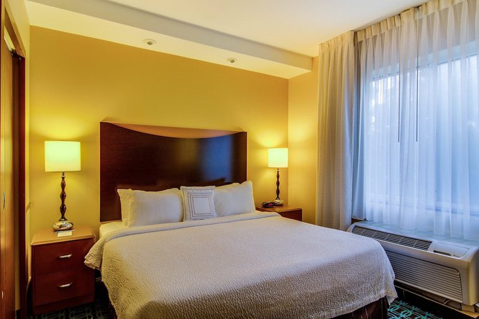 Imagen de la habitación del Hotel Fairfield Inn & Suites Palm Coast I-95. Foto 3