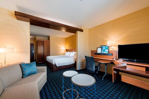 Imagen de la habitación del Hotel Fairfield Inn & Suites Palm Desert Coachella Valley. Foto 20