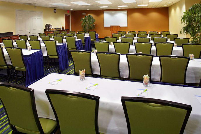 Imagen de los interiores del Hotel Fairfield Inn & Suites Phoenix Midtown. Foto 8