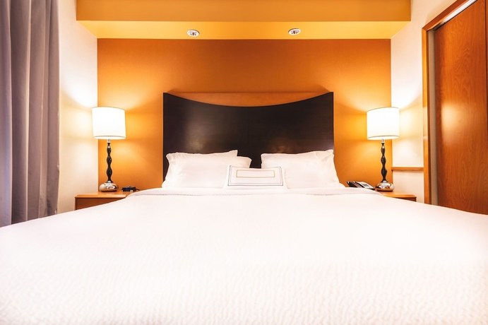 Imagen de la habitación del Hotel Fairfield Inn & Suites Redding. Foto 4