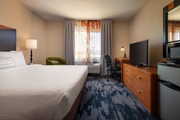 Imagen de la habitación del Hotel Fairfield Inn & Suites Redding. Foto 5