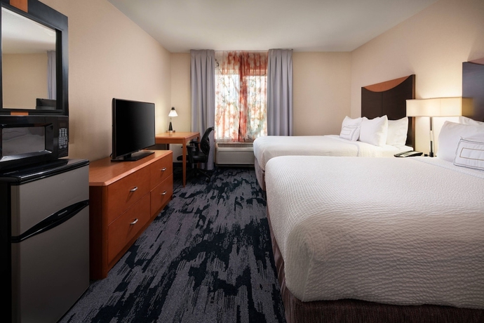 Imagen de la habitación del Hotel Fairfield Inn & Suites Redding. Foto 7