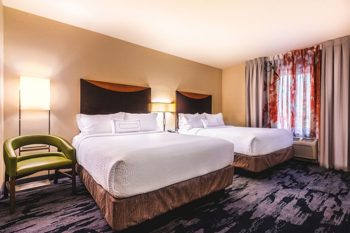 Imagen de la habitación del Hotel Fairfield Inn & Suites Redding. Foto 11