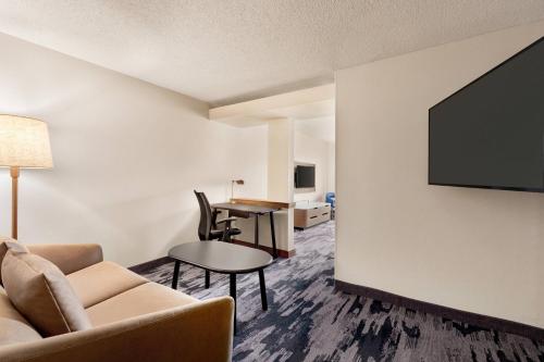 Imagen de la habitación del Hotel Fairfield Inn & Suites Reno Sparks. Foto 11
