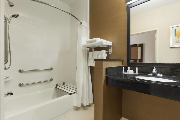 Imagen de la habitación del Hotel Fairfield Inn & Suites Saginaw. Foto 10