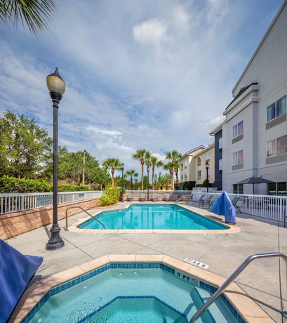 Imagen de la piscina del Hotel Fairfield Inn & Suites Sarasota Lakewood Ranch. Foto 19