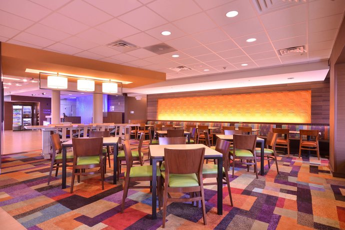 Imagen del bar/restaurante del Hotel Fairfield Inn & Suites St. Louis Pontoon Beach/Granite City. Foto 7