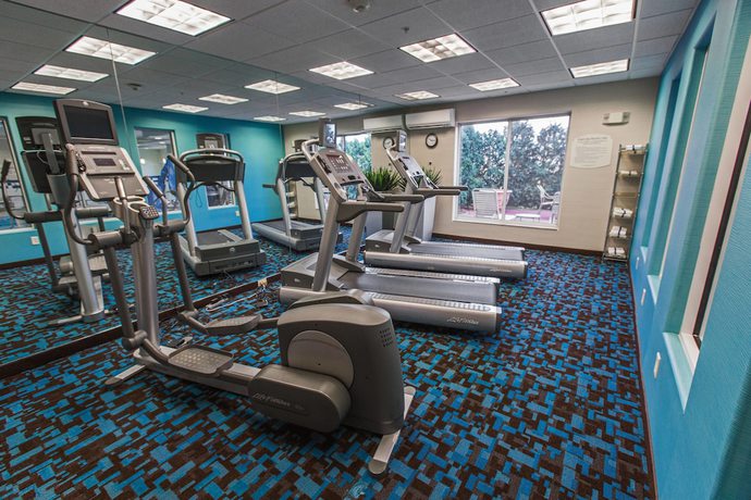 Imagen de los interiores del Hotel Fairfield Inn & Suites Toledo North. Foto 6