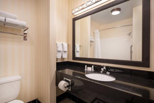 Imagen de la habitación del Hotel Fairfield Inn & Suites Visalia Tulare. Foto 13