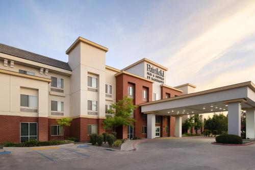 Imagen general del Hotel Fairfield Inn & Suites Visalia Tulare. Foto 11