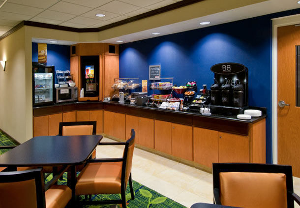 Imagen del bar/restaurante del Hotel Fairfield Inn & Suites Wilmington/Wrightsville Beach. Foto 4