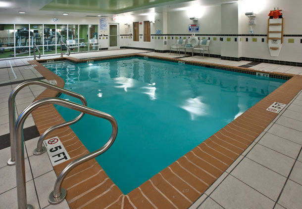 Imagen de la piscina del Hotel Fairfield Inn & Suites Wilmington/Wrightsville Beach. Foto 11